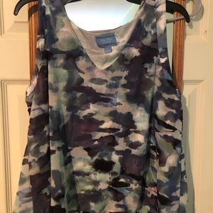 Vera Wang sleeveless top